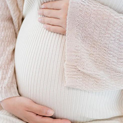 云业务显著加速🎑🌬，营收增长48👱%，目前的年化收🍀📚入运行率😑👺已超过700亿🥑🏬